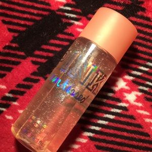 Victoria’s Secret Pink shimmer mist